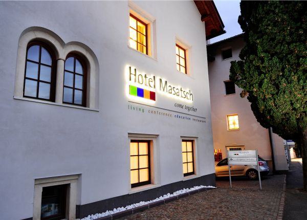 Hotel Außenansichten Barrierefreies Hotel Masatsch Südtirol - Hotel barrierefrei Südtirol