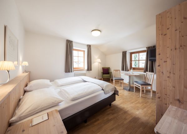 Barrierefreies Doppelzimmer im rollstuhlgerechten Hotel Masatsch, Südtirol